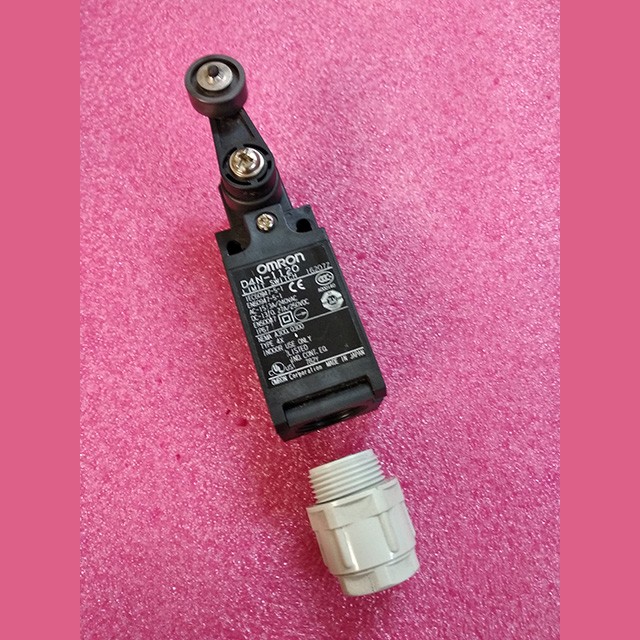 Выключатель концевой самовозвратный D4N-1120